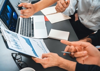 Почему нельзя привязывать зарплату  сотрудника к результатам метрик?