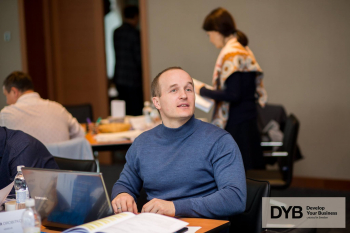 «Самая большая ошибка — совмещать должности владельца и директора»: отзыв Вадима Мороза о Business Booster